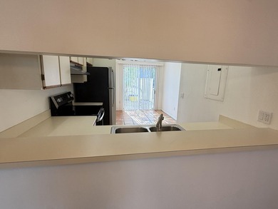 Charming 2BR/2.5BA townhome in the highly sought-after Riverwalk - photo 10
