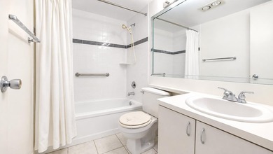 Freshly painted and move-in ready 1-bedroom, 1-bath first-floor - photo 6