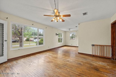 This property offers an excellent opportunity to create your - photo 3