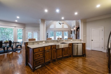 This meticulously updated 5,456 sf Craftsman w/ 5 beds, 4.5 - photo 13