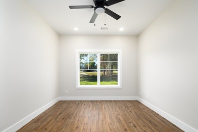 Prime Commercial Office Building Opportunity - 1542 SqFt