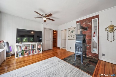 Welcome to East Lake Street at Highland Lake, where privacy - photo 15