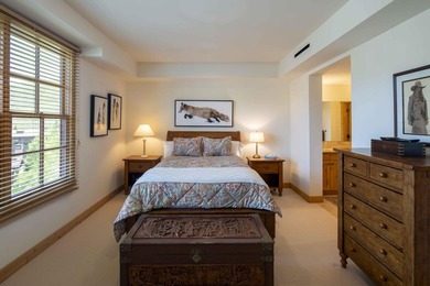 Sun Valley living at its best! This two-story Elkhorn Springs - photo 15