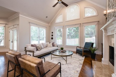 This meticulously updated 5,456 sf Craftsman w/ 5 beds, 4.5 - photo 17