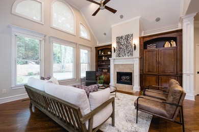This meticulously updated 5,456 sf Craftsman w/ 5 beds, 4.5 - photo 18