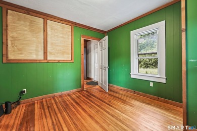 Welcome to East Lake Street at Highland Lake, where privacy - photo 20