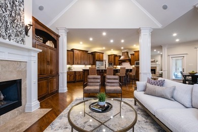 This meticulously updated 5,456 sf Craftsman w/ 5 beds, 4.5 - photo 21
