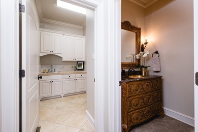 This meticulously updated 5,456 sf Craftsman w/ 5 beds, 4.5 - photo 23