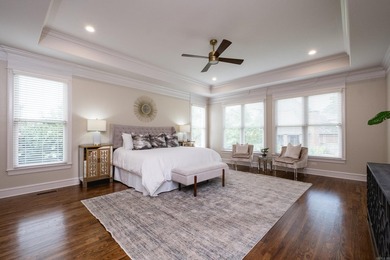 This meticulously updated 5,456 sf Craftsman w/ 5 beds, 4.5 - photo 26