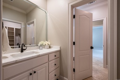 This meticulously updated 5,456 sf Craftsman w/ 5 beds, 4.5 - photo 44
