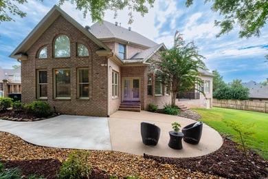 This meticulously updated 5,456 sf Craftsman w/ 5 beds, 4.5 - photo 48