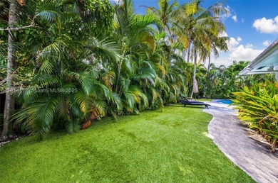 Step into tropical living in the heart of Imperial Point. This - photo 50