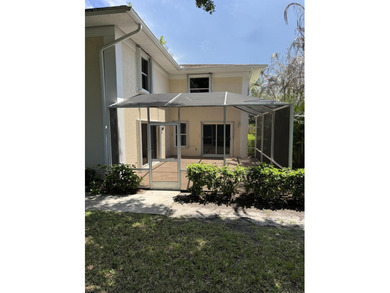 Welcome to this charming three-bedroom, three-bathroom townhouse - photo 3