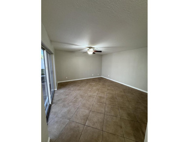 Welcome to this charming three-bedroom, three-bathroom townhouse - photo 10