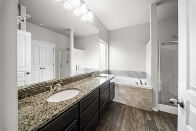 Charming 3-bedroom, 2-bath home with a 2-car garage located in - photo 12