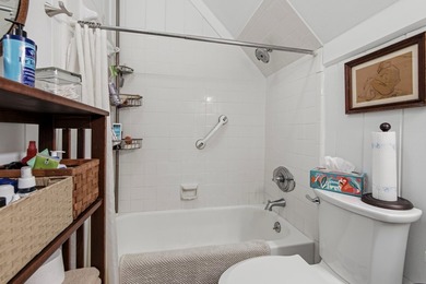 Florida cottage on .79 acres - totally renovated and nestled in - photo 29