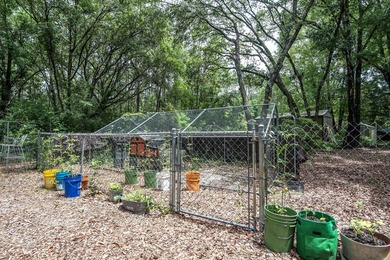 Florida cottage on .79 acres - totally renovated and nestled in - photo 39