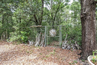 Florida cottage on .79 acres - totally renovated and nestled in - photo 40