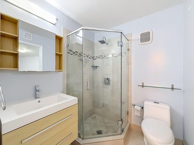 Spacious 2170sq ft 3 bedroom 2.5 bath townhome in Trellises - photo 11