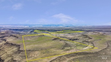 Rare opportunity to own 680+/- acres of highly sought-after land - photo 3