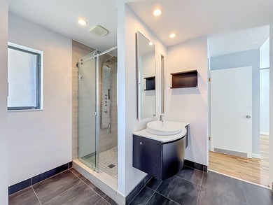 Spacious 2170sq ft 3 bedroom 2.5 bath townhome in Trellises - photo 31