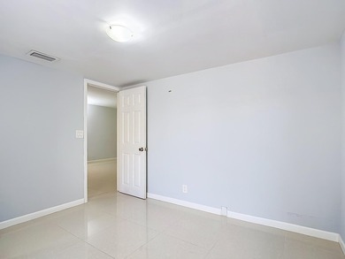 Spacious 2170sq ft 3 bedroom 2.5 bath townhome in Trellises - photo 43