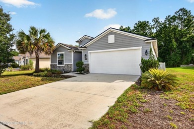 Beautiful 4BR/3BA home in desirable Alta Lakes! Built in 2020 - photo 3
