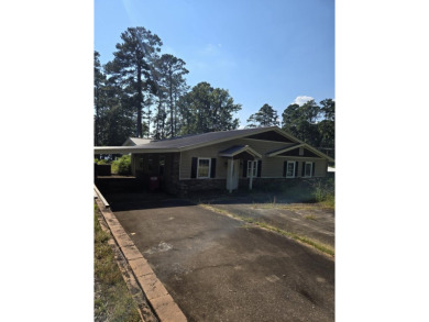 Lake Home Sale Pending in Lincolnton, Georgia