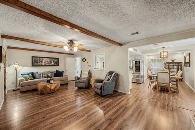 No HOA! Welcome to 1810 Lakeside Dr in Arlington-a charming and - photo 11