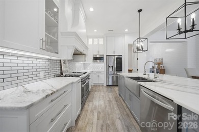 This stunning custom-built 2021 modern farmhouse offers 5,294 - photo 15