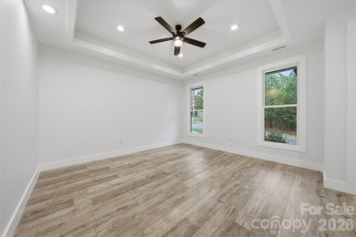This stunning custom-built 2021 modern farmhouse offers 5,294 - photo 17