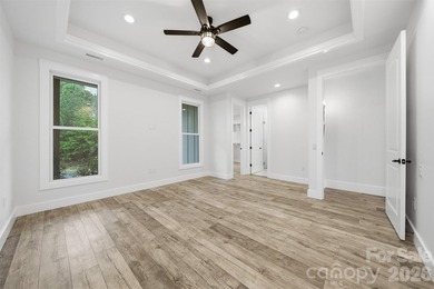 This stunning custom-built 2021 modern farmhouse offers 5,294 - photo 18