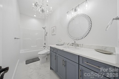 This stunning custom-built 2021 modern farmhouse offers 5,294 - photo 28