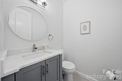 This stunning custom-built 2021 modern farmhouse offers 5,294 - photo 29