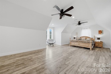 This stunning custom-built 2021 modern farmhouse offers 5,294 - photo 31