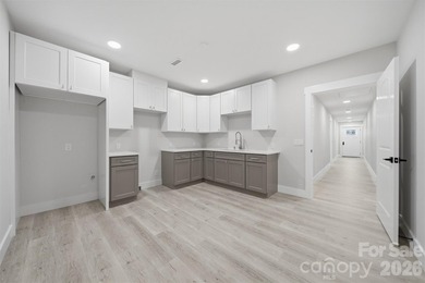 This stunning custom-built 2021 modern farmhouse offers 5,294 - photo 35