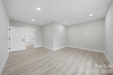 This stunning custom-built 2021 modern farmhouse offers 5,294 - photo 38
