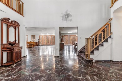 Set on just shy of a one-acre parcel, backing directly onto Lake - photo 6
