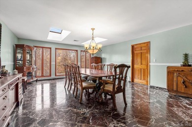 Set on just shy of a one-acre parcel, backing directly onto Lake - photo 10