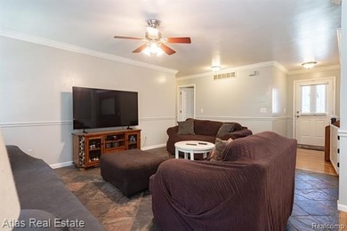 Lake Access on Lobdell Lake (All Sports)! Nice ranch with an - photo 9