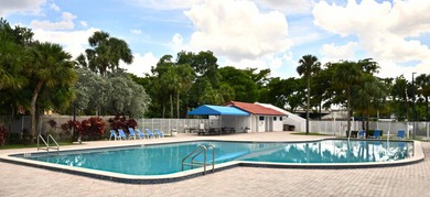 Over 3,000 Sq. Foot home in Riverglen of Coquina Lakes is 5 - photo 4