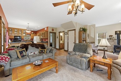 Mountain retreat with space, flexibility, and investment - photo 8