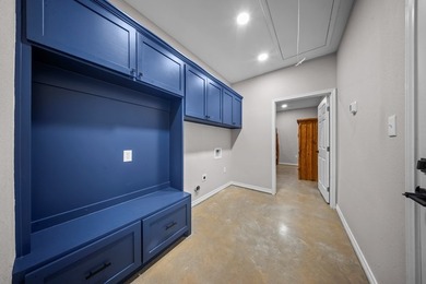 Double the Space, Double the Fun! This truly one-of-a-kind - photo 20