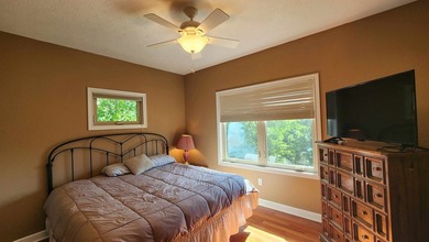 Lakeside living at its finest! This beautifully maintained 5 - photo 22