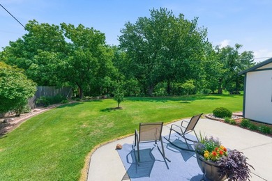 Welcome home to 262 Bonnie Brae! Situated on a beautiful 0 - photo 29