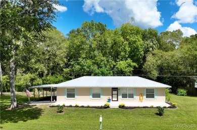 Withlacoochee River Home For Sale in Inglis Florida