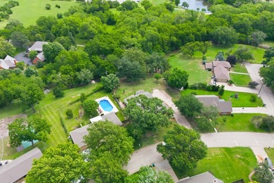 Welcome home to 262 Bonnie Brae! Situated on a beautiful 0 - photo 36