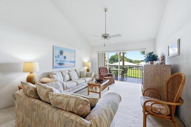 Opportunity is knocking! 2nd floor, furnished condo with a - photo 3