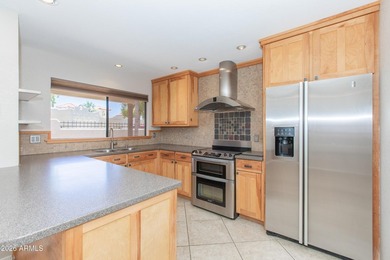 Beautifully maintained 2-bedroom plus den home in the desirable - photo 8