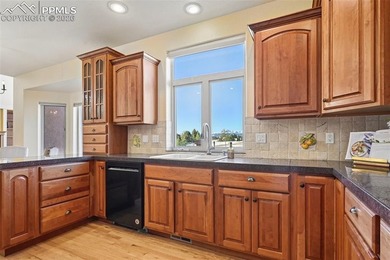Tucked away on a quiet cul de sac in the sought after King's - photo 18